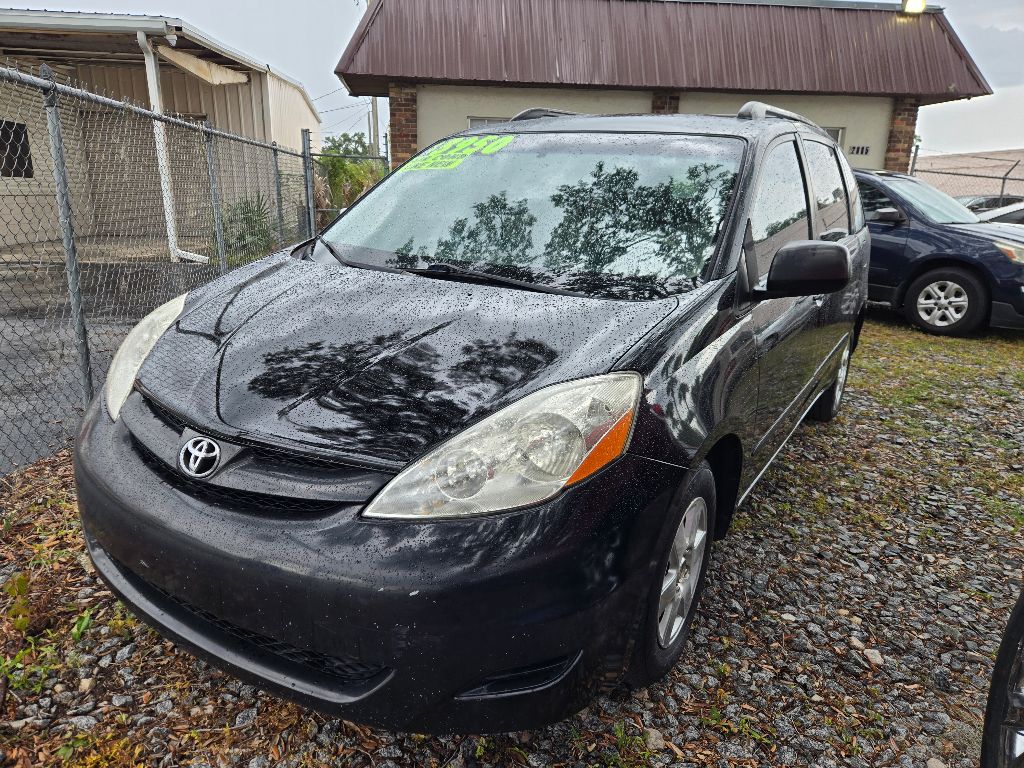 2008 Toyota Sienna LE