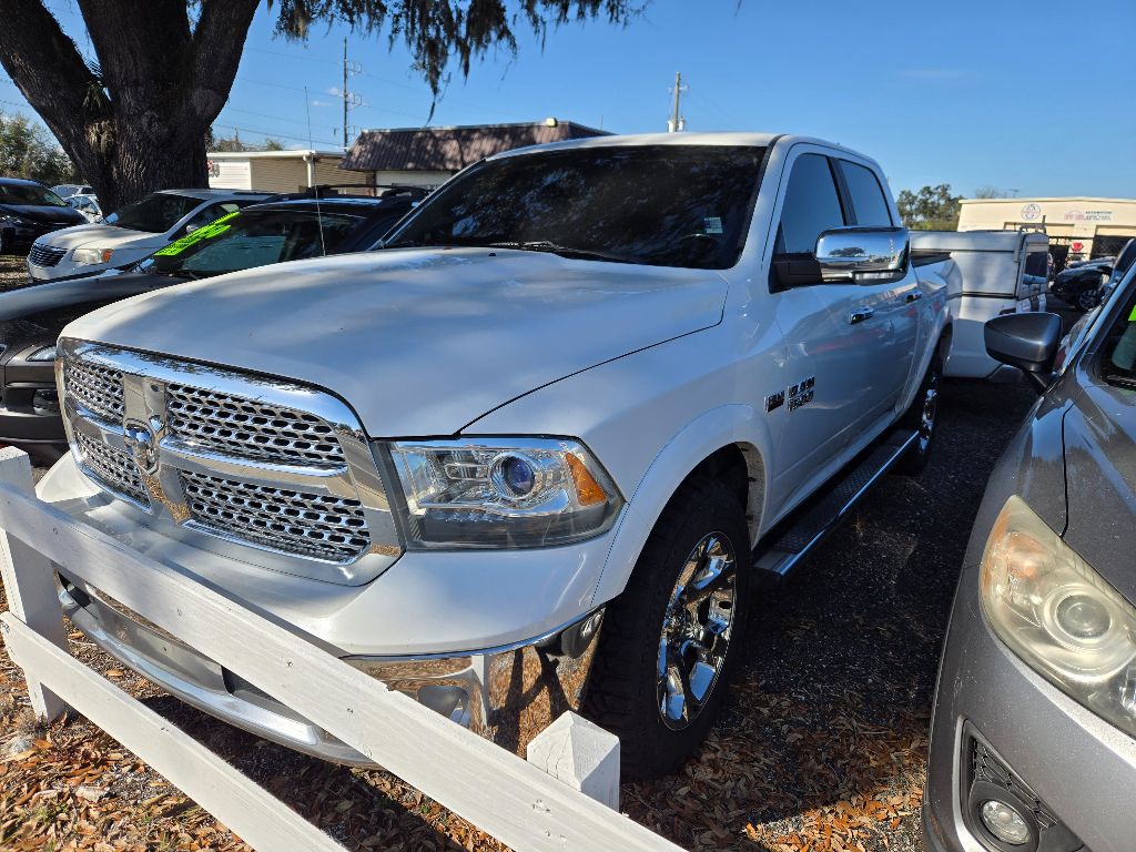 2017 RAM 1500 Laramie 4x4 Crew Cab 5'7's photo