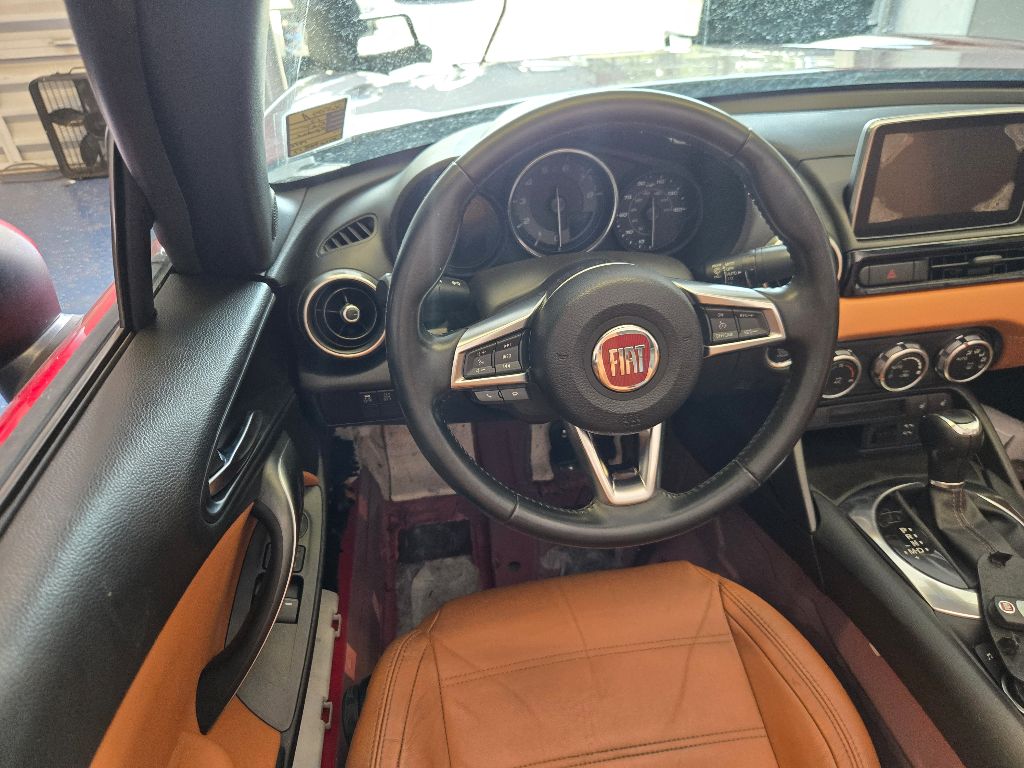 2017 FIAT 124 Spider 8